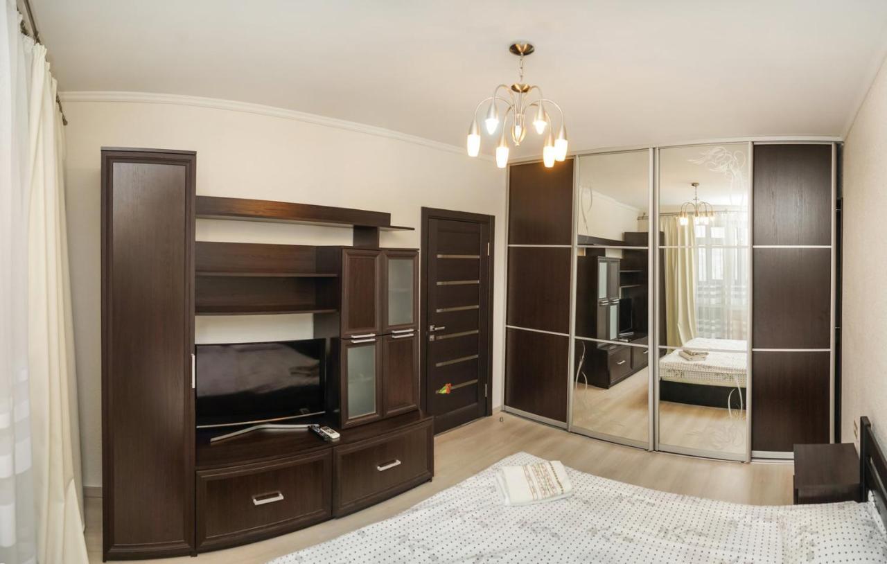 Kyiv Apartment On Chornovola 27 Dış mekan fotoğraf